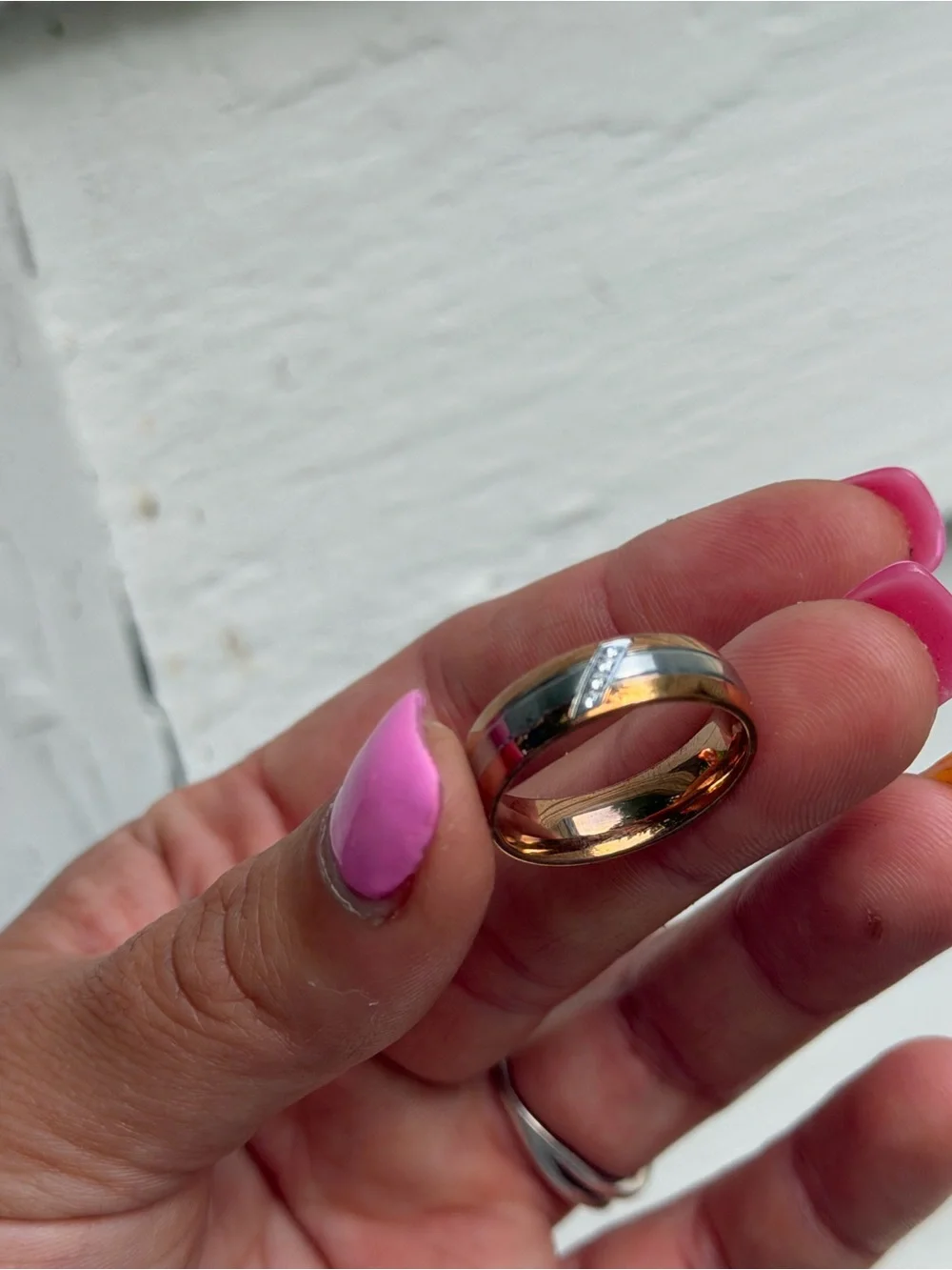 Two-Tone Women's Band Ring with Diagonal Accent Stones - Gold & Silver